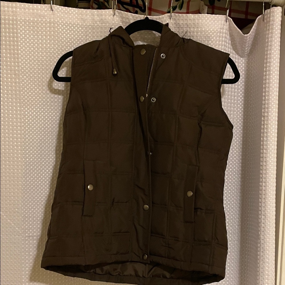 Gap winter puffer vest.